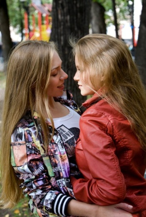 Lesbian girls Alexandra & Liv kissing outdoors & getting naked for hot humping 23373394