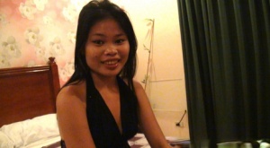 Raunchy Filipina bargirl screws tourist while off duty 69622030