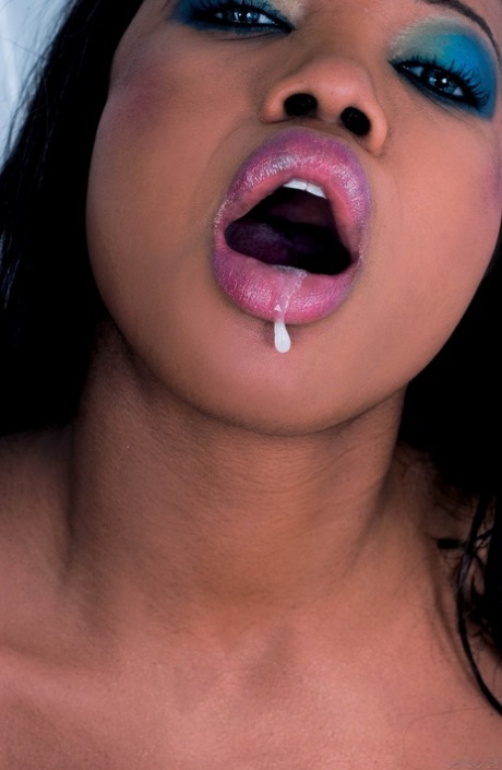 Hot black girl Lexi drips cum from her mouth after a bout of female domination 98920062