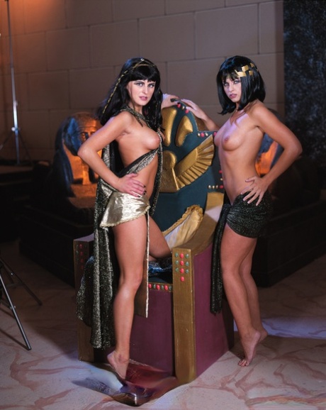 Dark haired chick goes ass to mouth in a Cleopatra styled costume 27023682