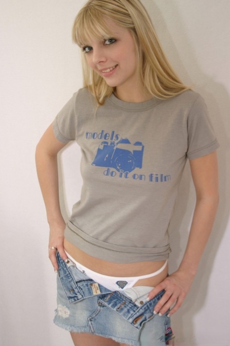 Cute amateur teen Jana Jordan models her sweet young ass in sexy underwear 86735280