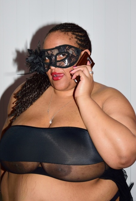SSBBW wears a mask while unveiling her huge saggy tits and massive ass 99833264