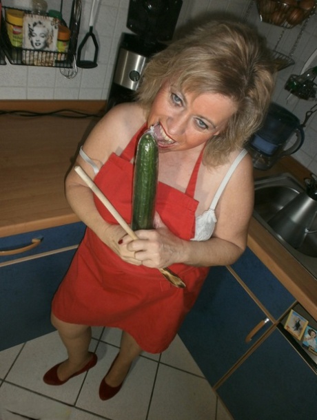 Slutty amateur housewife Caro could not resist masturbating in the kitchen 41830510