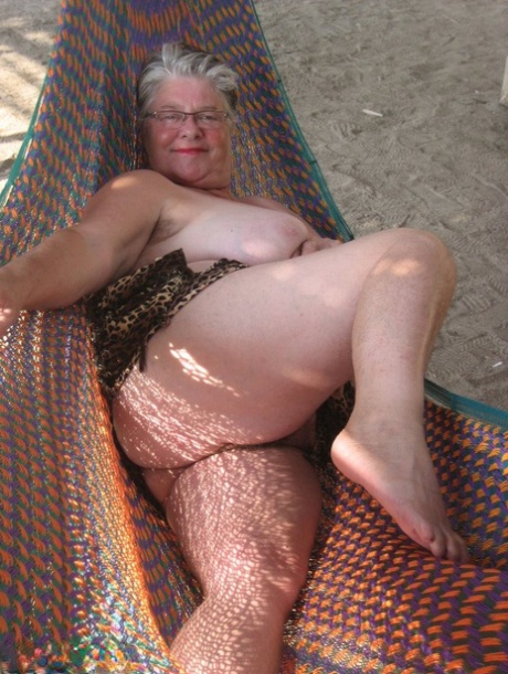 Obese nan Girdle Goddess bares her large tits and fat belly on a hammock 63299166