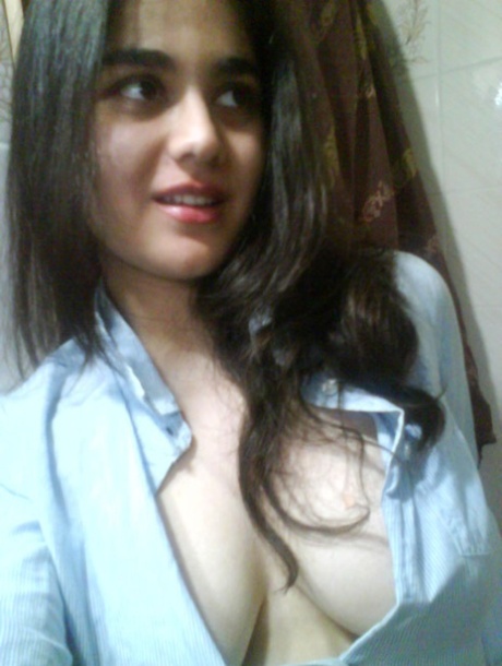 Indian girl takes self shots with big natural tits free of blouse 73135088