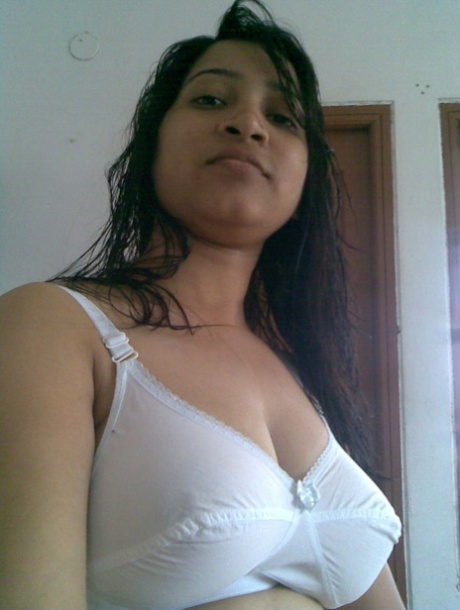 Collection of Indian girls posing non-nude and going topless as well 75718574