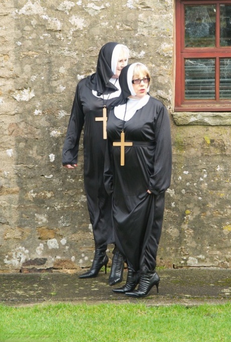 Naughty nun Speedy Bee and a Sister have a threesome with the Friar 81454341