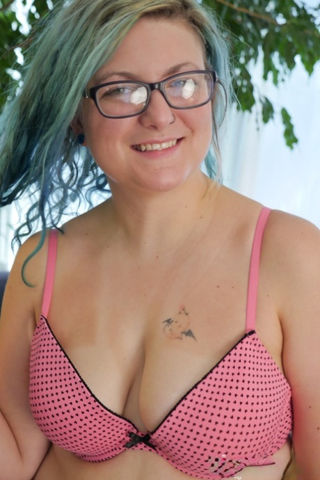 Plump first timer Blue Ruin sports dyed hair while toying her twat on a sofa 13345287