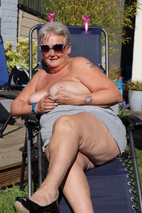 Fat nan Valgasmic Exposed shows her tits and snatch on a backyard lounge chair 37494371