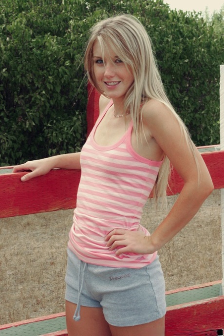 Sweet blonde amateur Jewel exposes herself on a backyard deck 92394112