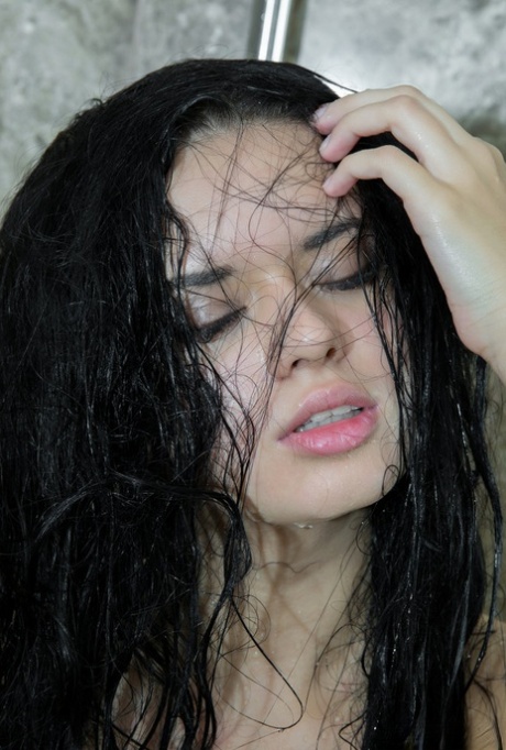 Dark-haired beauty Carmen Summer takes a shower in a sensual manner 34965312