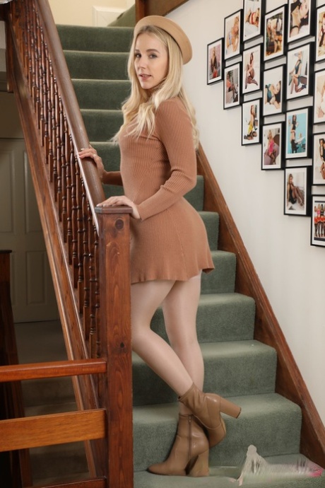 Natural blonde Aston Wilde uncovers her tiny tits in pantyhose over nylons 57672507
