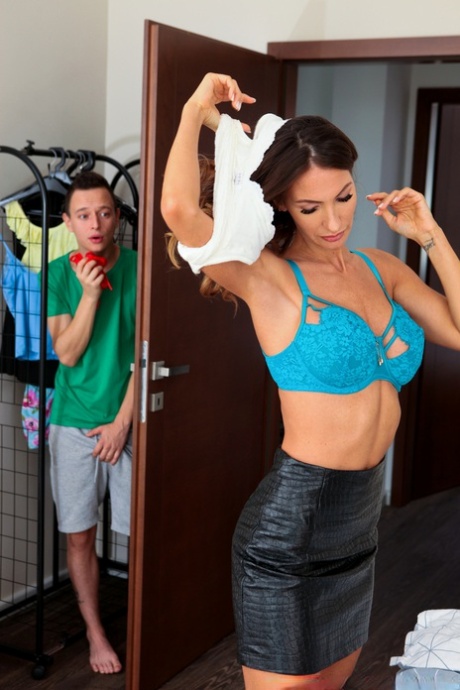Hot mom Natalie Grace bangs her stepson after catching him peeking at her 70134319
