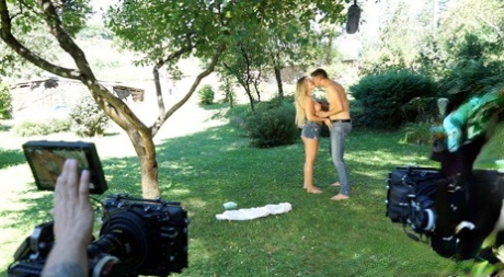 Hot blonde Misha Maver makes a homemade sex tape out on the lawn 21707303