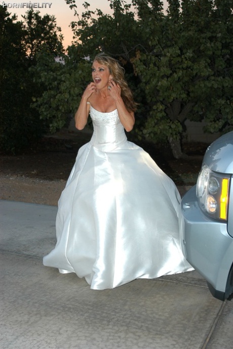 New bride Shayla Laveaux consummates her marriage as soon as she gets home 76616518