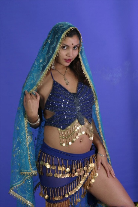 Indian beauty Vishna goes barefoot while modelling sensual lingerie 42032597
