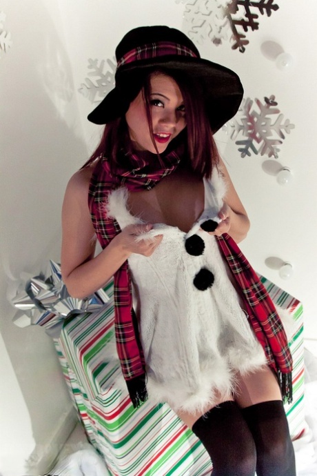 Hot redhead Japanese Sydney Mai in Christmas costume flashing naked upskirt 49359631