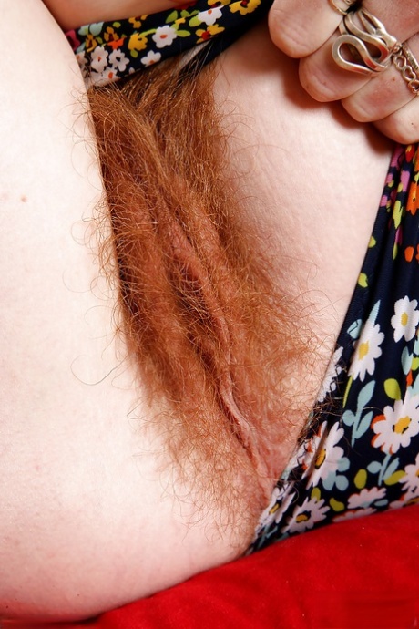Redheaded mom Ana Molly displaying hairy vagina for close ups 24594732