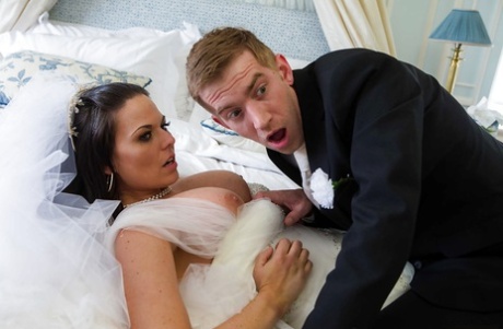 European MILF Simony Diamond giving big cock oral sex in wedding dress 63966963