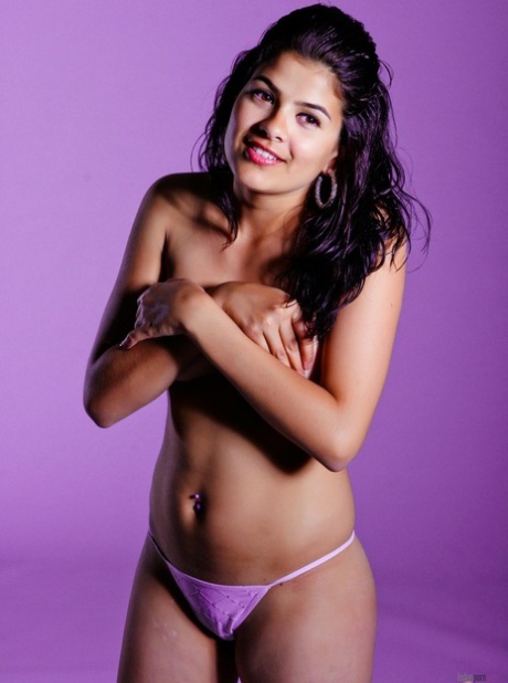 Indian Actress Porn & Nude XXX Pics - ViewGals.com